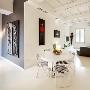  Holiday home Charming Flat In Centro A Con Posto Auto